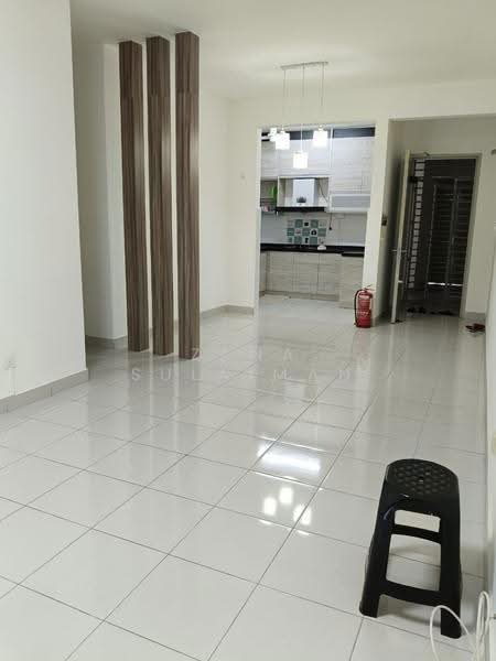 Apartment for Sale at Bandar Puncak Alam - Zana Sulaiman - Living Room - PropertyGuru.com.my