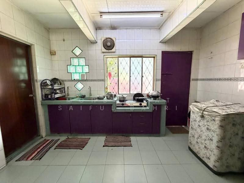 1-storey Terraced House for Sale in Puchong (Selangor) - Mohd Aizat Saiful Bahri - Kitchen - PropertyGuru.com.my