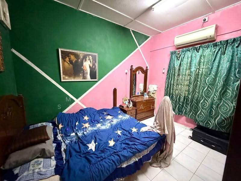 1-storey Terraced House for Sale in Puchong (Selangor) - Mohd Aizat Saiful Bahri - Bedroom - PropertyGuru.com.my