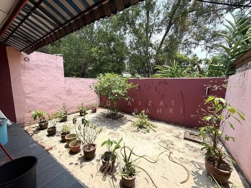 1-storey Terraced House for Sale in Puchong (Selangor) - Mohd Aizat Saiful Bahri - Exterior - PropertyGuru.com.my