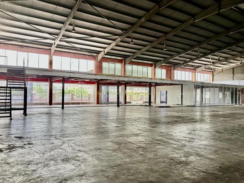 Retail Space untuk Disewa di Teluk Intan (Perak) - Fennie Tee - Interior - PropertyGuru.com.my