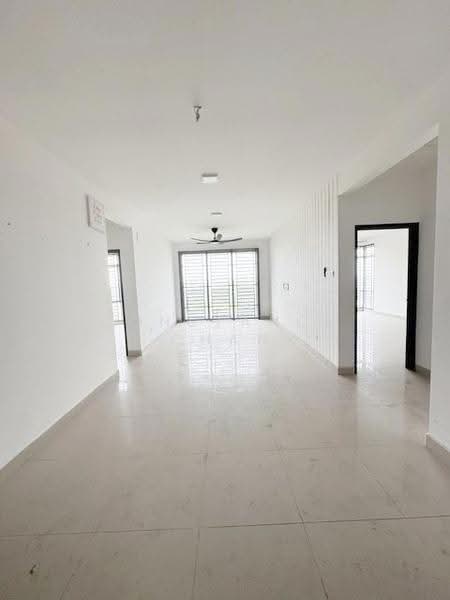 Kediaman Servis untuk Dijual di D'Ambience Residences (Pangsapuri Ikatan Flora) - Constance Chan - Living Room - PropertyGuru.com.my