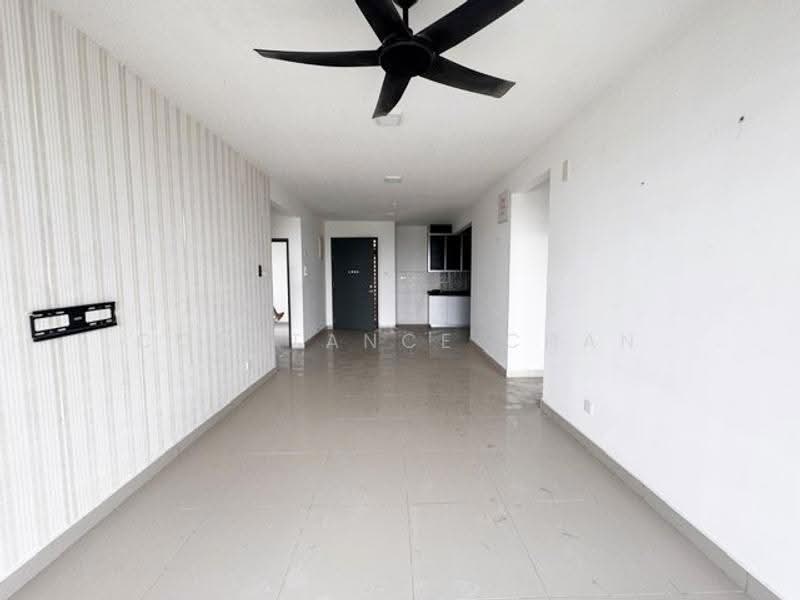 Kediaman Servis untuk Dijual di D'Ambience Residences (Pangsapuri Ikatan Flora) - Constance Chan - Living Room - PropertyGuru.com.my