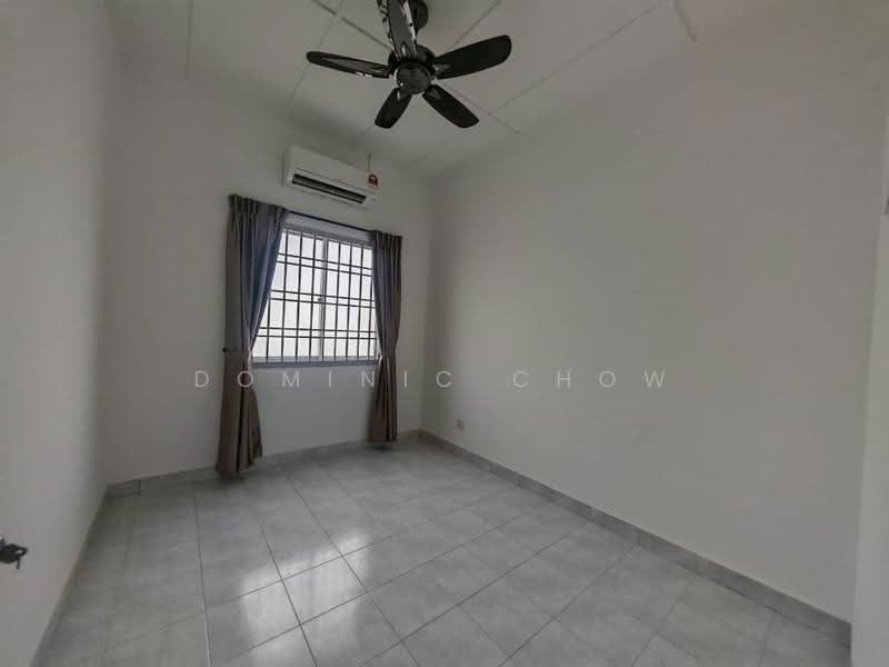 2-storey Terraced House for Rent in Taman Setia Indah (Tebrau) - Dominic Chow - Bedroom - PropertyGuru.com.my