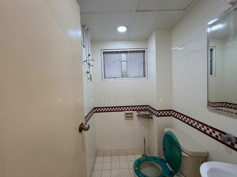 Kondominium untuk Disewa di Puncak Athenaeum - Michelle Lai - Bathroom - PropertyGuru.com.my