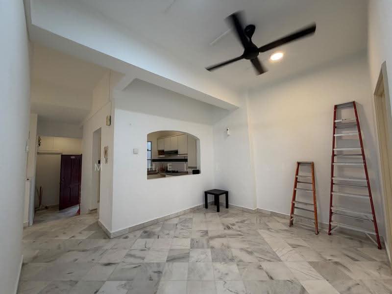 Kondominium untuk Disewa di Puncak Athenaeum - Michelle Lai - Living Room - PropertyGuru.com.my