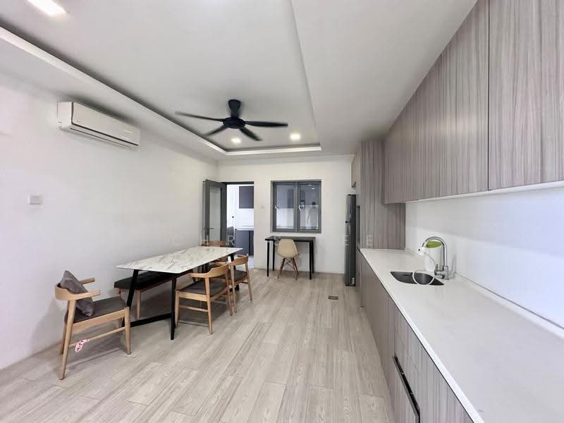 Condominium for Rent at Lakefront Residence - Chris Lee - Dining Room - PropertyGuru.com.my