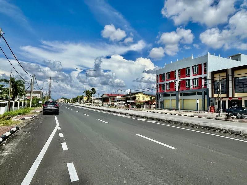 Retail Space untuk Disewa di Taman Teluk Intan (Teluk Intan) - Fennie Tee - Exterior - PropertyGuru.com.my