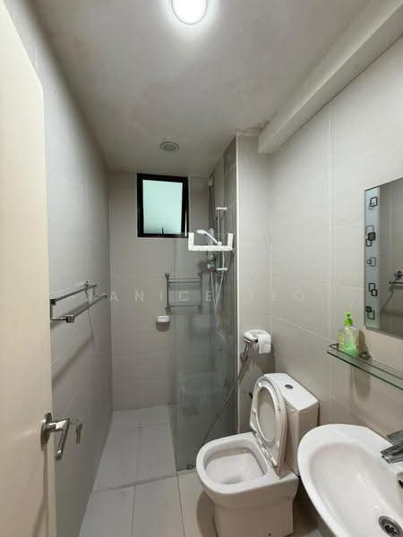 Service Residence for Sale at Sky Loft Premium Suites - Janice Teo - Bathroom - PropertyGuru.com.my