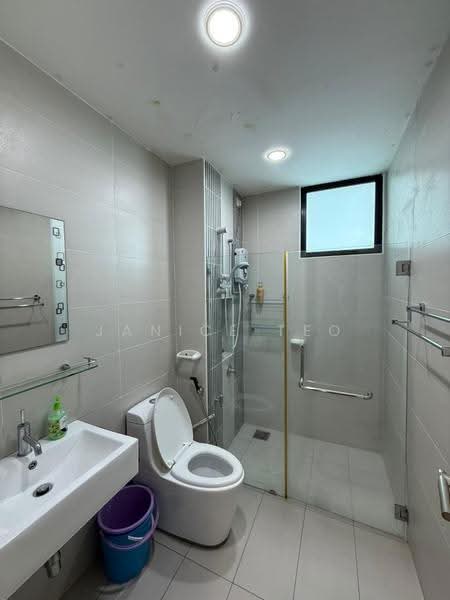 Service Residence for Sale at Sky Loft Premium Suites - Janice Teo - Bathroom - PropertyGuru.com.my