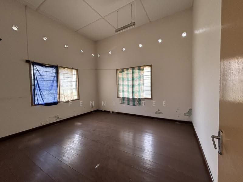 Semi-Detached House for Sale in Teluk Intan (Perak) - Fennie Tee - PropertyGuru.com.my