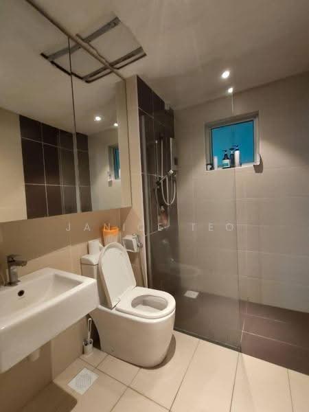 Kediaman Servis untuk Dijual di D'Tasek Residences (Tasek Impian) - Janice Teo - Bathroom - PropertyGuru.com.my
