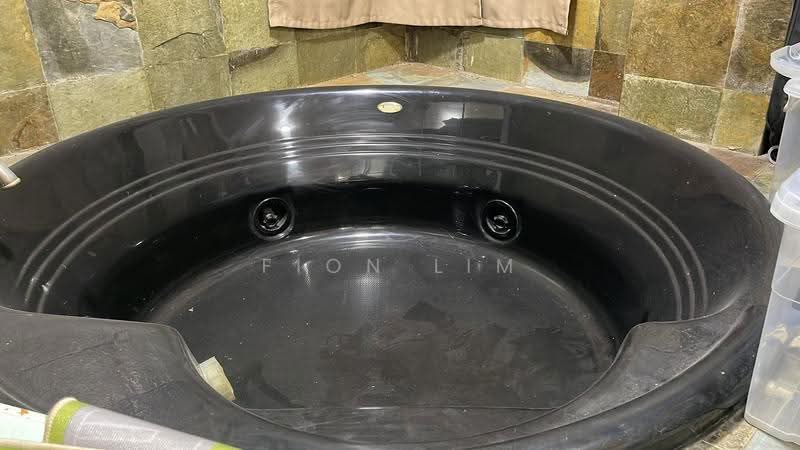 Bungalow House for Sale in Taman Bukit Tiram (Ulu Tiram) - Fion Lim - Bathroom - PropertyGuru.com.my