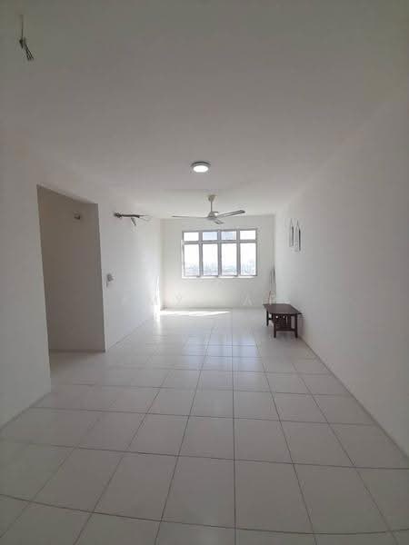 Pangsapuri untuk Disewa di Residensi Enesta - Amy Yap - Living Room - PropertyGuru.com.my