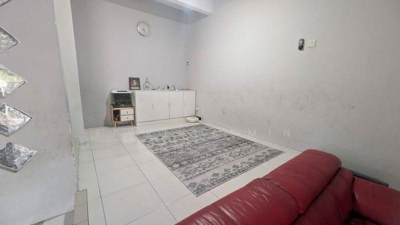 Rumah Teres 2-Tingkat untuk Dijual di Taman Salak Perdana (Dengkil) - Fikri Yasmin - Living Room - PropertyGuru.com.my