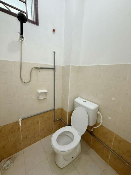 2-storey Terraced House for Rent in Taman Setia Indah (Tebrau) - Valerie Saw - Bathroom - PropertyGuru.com.my