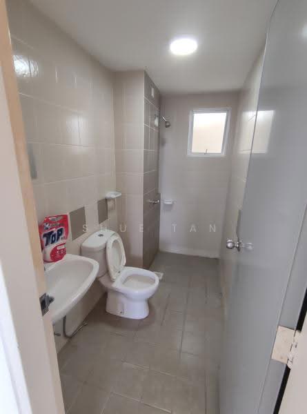 Pangsapuri untuk Disewa di Seri Baiduri - Shue Tan - Bathroom - PropertyGuru.com.my