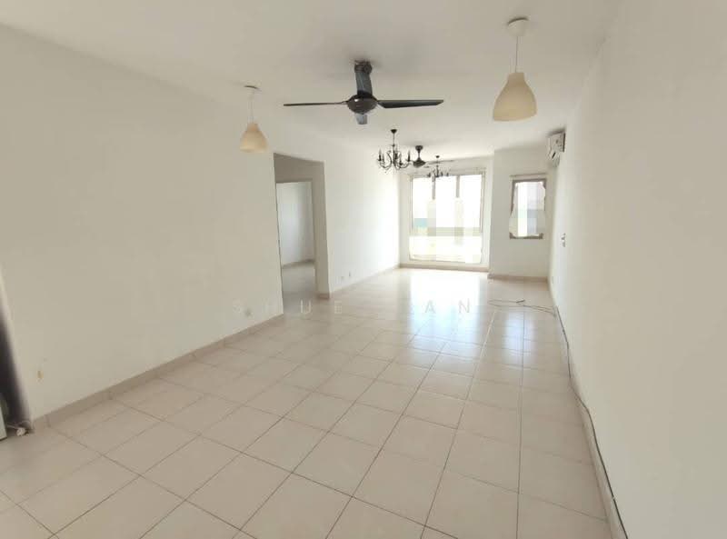 Pangsapuri untuk Disewa di Seri Baiduri - Shue Tan - Living Room - PropertyGuru.com.my