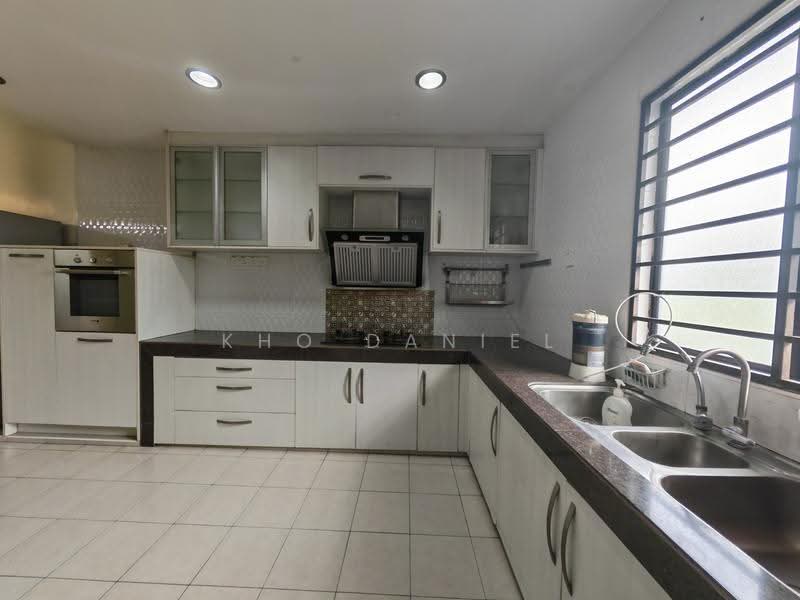 2-storey Terraced House for Sale in Taman Putra Prima (Puchong) - Kho Daniel - Kitchen - PropertyGuru.com.my