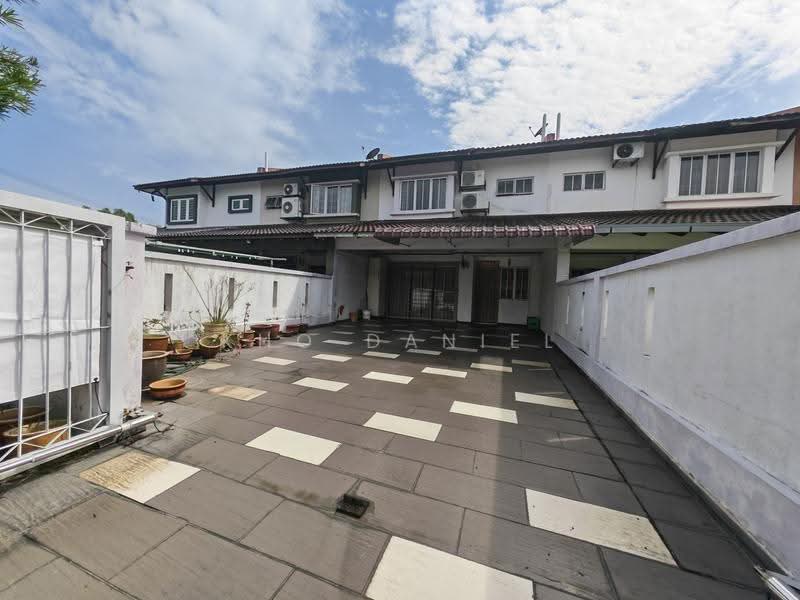 2-storey Terraced House for Sale in Taman Putra Prima (Puchong) - Kho Daniel - Exterior - PropertyGuru.com.my