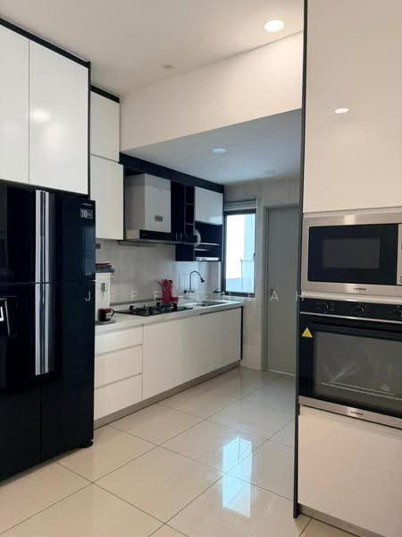 Condominium for Sale at Residensi Zamrud - Jeff Cheah - Kitchen - PropertyGuru.com.my