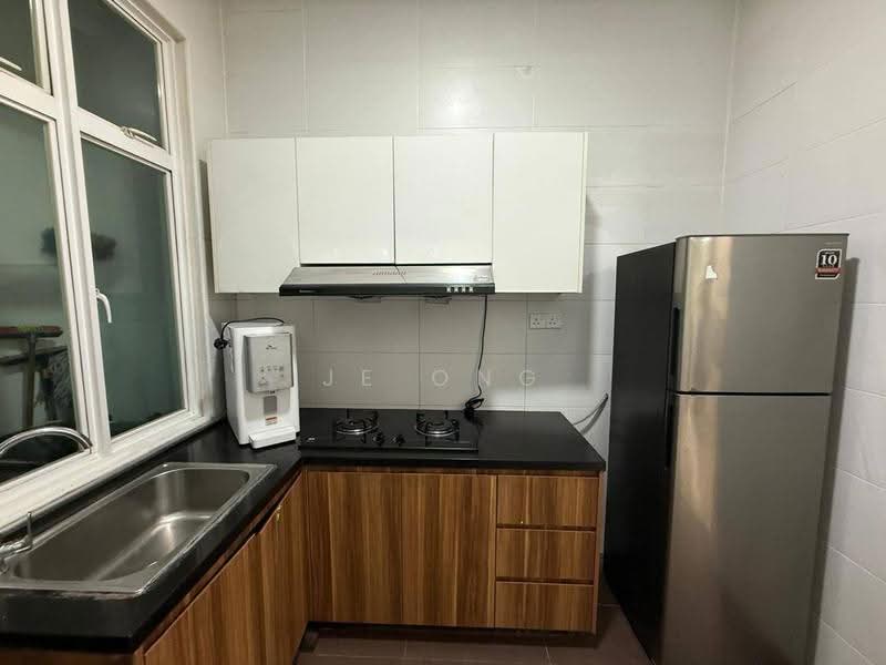 Kondominium untuk Disewa di M Condominium @ Larkin - JE ONG - Kitchen - PropertyGuru.com.my