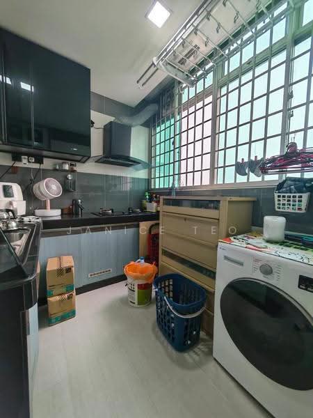 Pangsapuri untuk Dijual di Kipark Apartment - Janice Teo - Kitchen - PropertyGuru.com.my