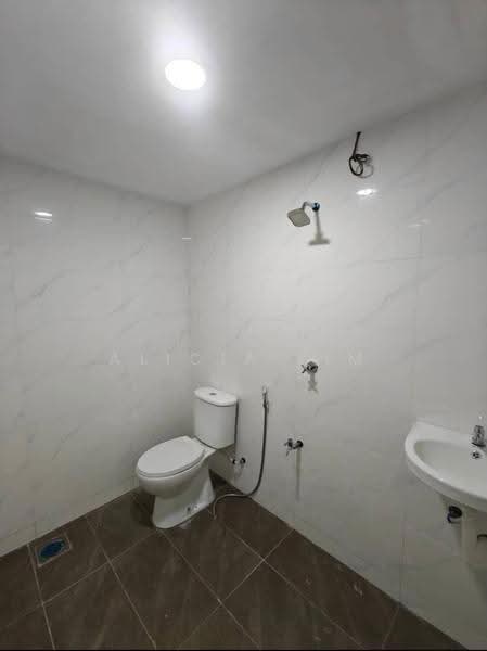 1-storey Terraced House for Sale in Tampoi (Johor) - Alicia Lim - Bathroom - PropertyGuru.com.my