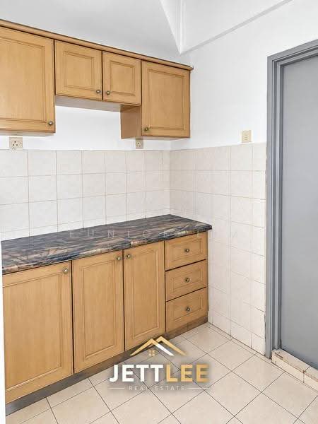 Kondominium untuk Dijual di Regency Condominium - Eunice Lim - Kitchen - PropertyGuru.com.my