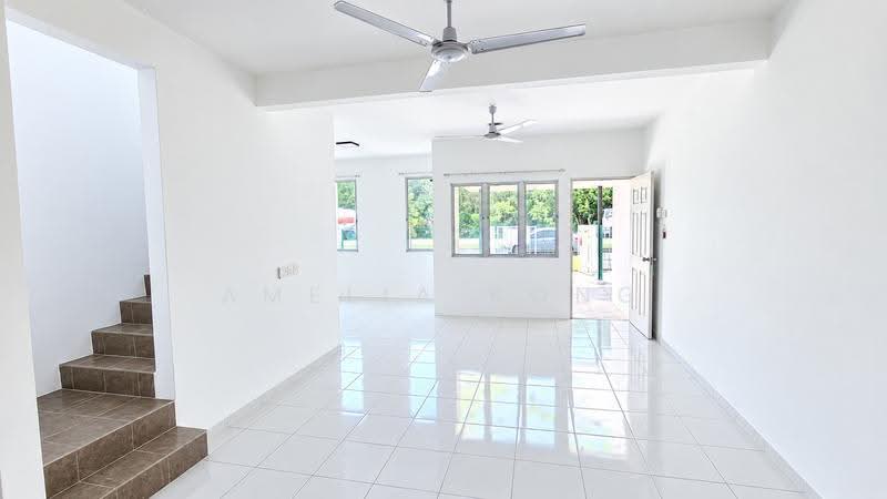2-storey Terraced House for Sale in Pusing (Perak) - Amelia Kong - Living Room - PropertyGuru.com.my
