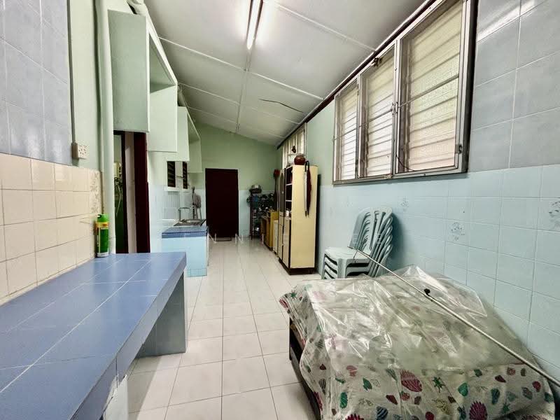Semi-Detached House for Sale in Taman Manggis (Teluk Intan) - Fennie Tee - PropertyGuru.com.my