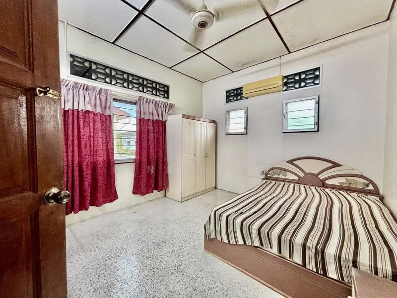 Semi-Detached House for Sale in Taman Manggis (Teluk Intan) - Fennie Tee - PropertyGuru.com.my