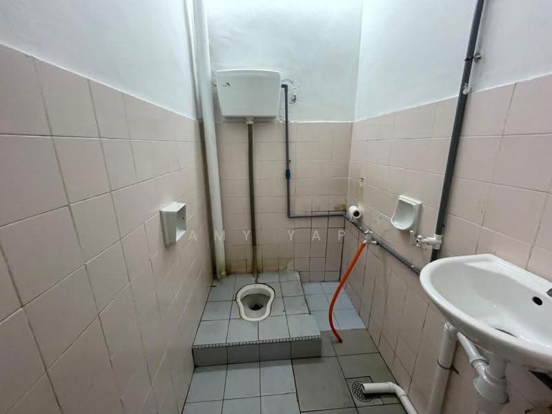 1-storey Terraced House for Rent in Bandar Sri Damansara (Selangor) - Amy Yap - Bathroom - PropertyGuru.com.my