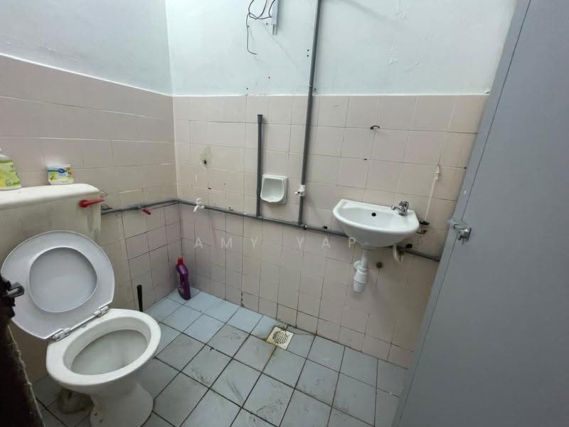 1-storey Terraced House for Rent in Bandar Sri Damansara (Selangor) - Amy Yap - Bathroom - PropertyGuru.com.my