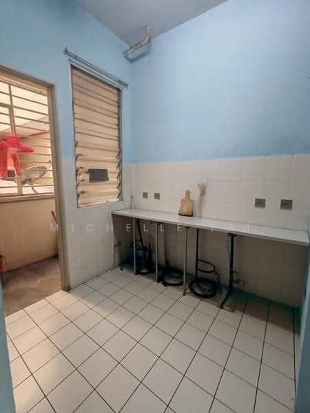 Pangsapuri untuk Dijual di Baiduri Court Apartment - Michelle Tai - Kitchen - PropertyGuru.com.my