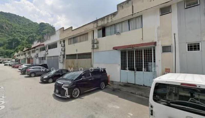 Factory for Rent in Batu Caves (Kuala Lumpur) - Ng Moon Tsing - Exterior - PropertyGuru.com.my