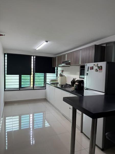 Kediaman Servis untuk Dijual di Subang Soho (One Soho) - Bonie Tan - Kitchen - PropertyGuru.com.my