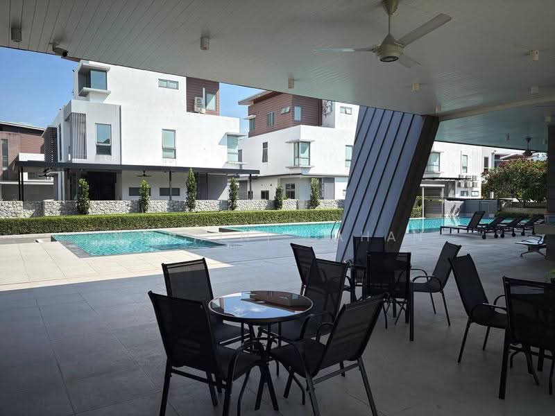 Semi-Detached House for Sale in Kota Kemuning (Shah Alam) - Noraini Dahan - PropertyGuru.com.my
