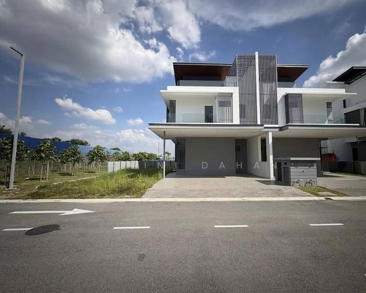 Semi-Detached House for Sale in Kota Kemuning (Shah Alam) - Noraini Dahan - PropertyGuru.com.my