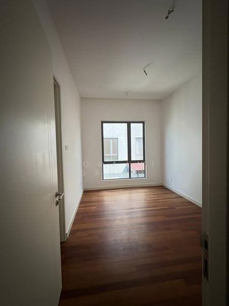 Semi-Detached House for Sale in Kota Kemuning (Shah Alam) - Noraini Dahan - PropertyGuru.com.my