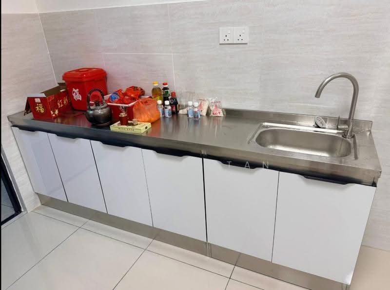 Rumah Teres 2-Tingkat untuk Disewa di Taman Damansara Aliff (Tampoi) - Robbie Tan - Kitchen - PropertyGuru.com.my