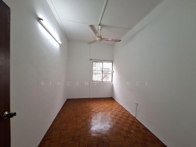 2-storey Terraced House for Sale in Taman Universiti Indah (Seri Kembangan) - Vincent Vince - Interior - PropertyGuru.com.my
