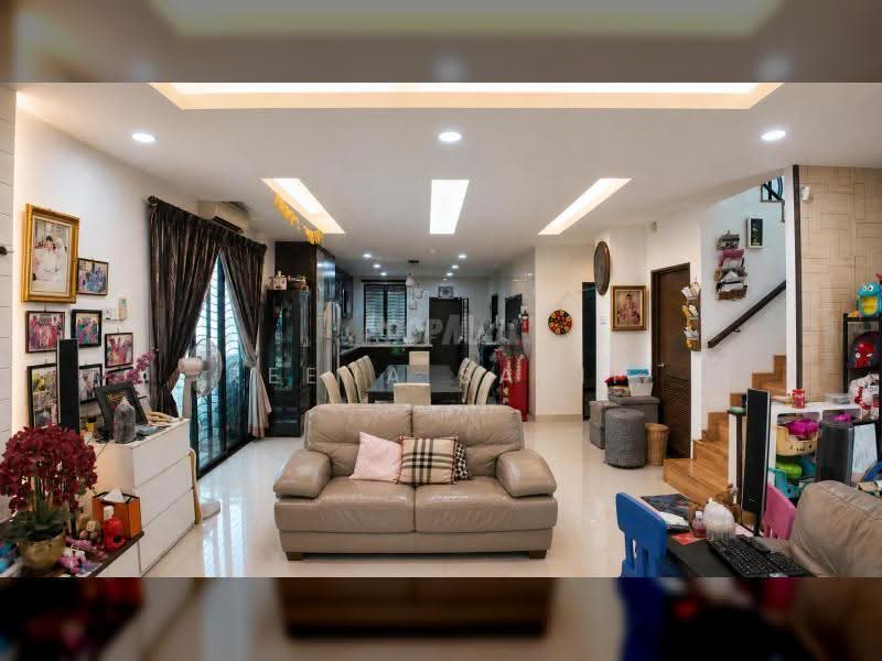 Bungalow House for Sale in Aman Perdana (Kapar) - Reena Sarif - Living Room - PropertyGuru.com.my