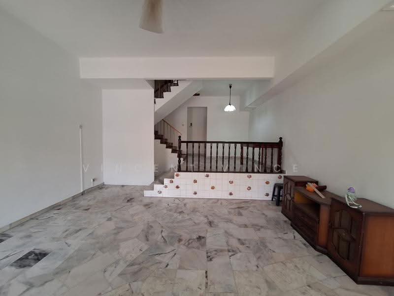 2-storey Terraced House for Sale in Seri Kembangan (Selangor) - Vincent Vince - Living Room - PropertyGuru.com.my