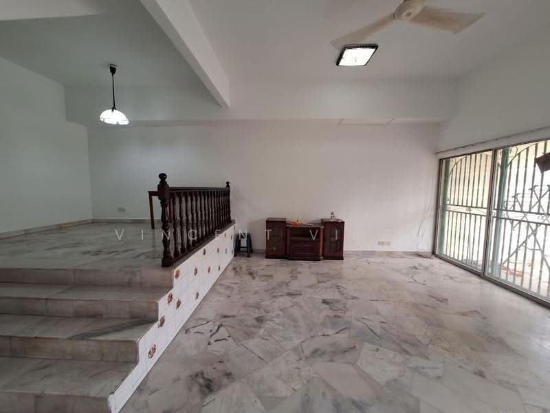 2-storey Terraced House for Sale in Seri Kembangan (Selangor) - Vincent Vince - Living Room - PropertyGuru.com.my