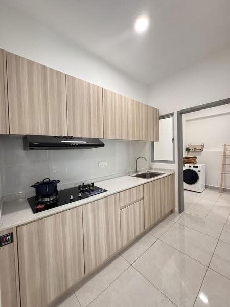 Kondominium untuk Dijual di Sanderling Lakefront - Siti Haila - Kitchen - PropertyGuru.com.my