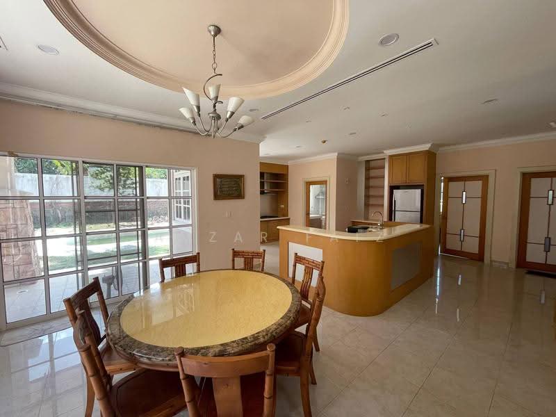Bungalow House for Sale in Perdana Lakeview East (Cyberjaya) - Amzar Faiz - Dining Room - PropertyGuru.com.my