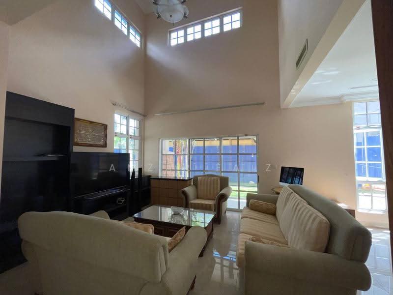 Bungalow House for Sale in Perdana Lakeview East (Cyberjaya) - Amzar Faiz - Living Room - PropertyGuru.com.my