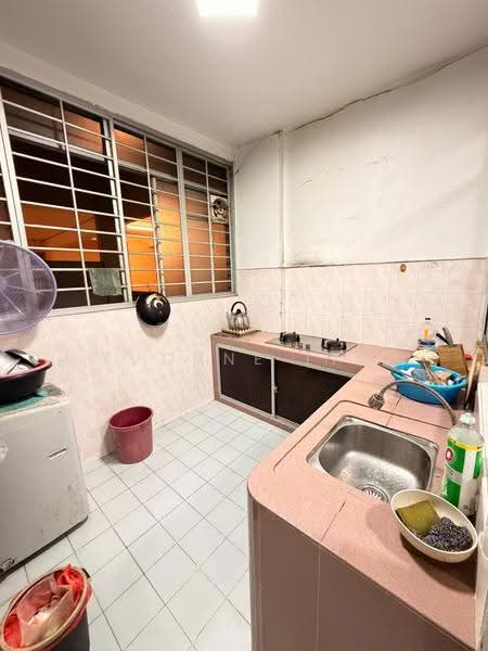 Kediaman Servis untuk Dijual di Sri Akasia - Yvonne Lim - Kitchen - PropertyGuru.com.my