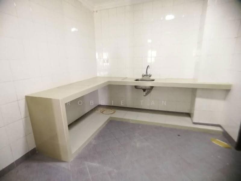 Condominium for Sale at Datin Halimah Condominium - Robbie Tan - Kitchen - PropertyGuru.com.my